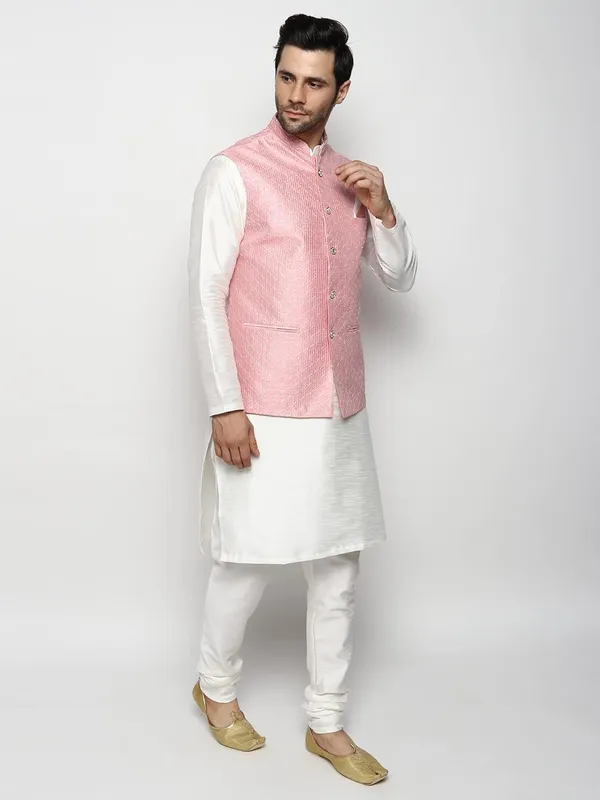 Men's_Silk_Blend_Regular_Kurta_Churidar_Pyjama_with_Bundi_Nehru_Jacket/Waistcoat