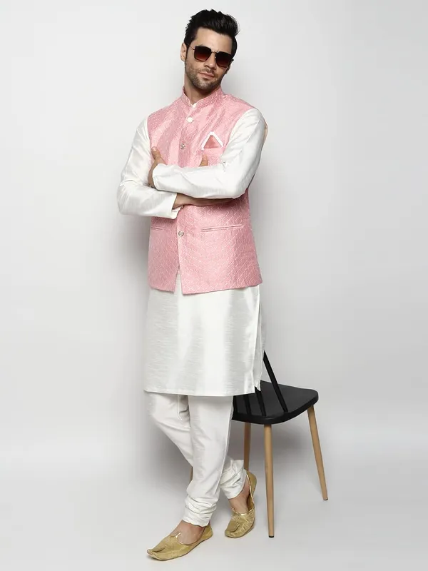 Men's_Silk_Blend_Regular_Kurta_Churidar_Pyjama_with_Bundi_Nehru_Jacket/Waistcoat