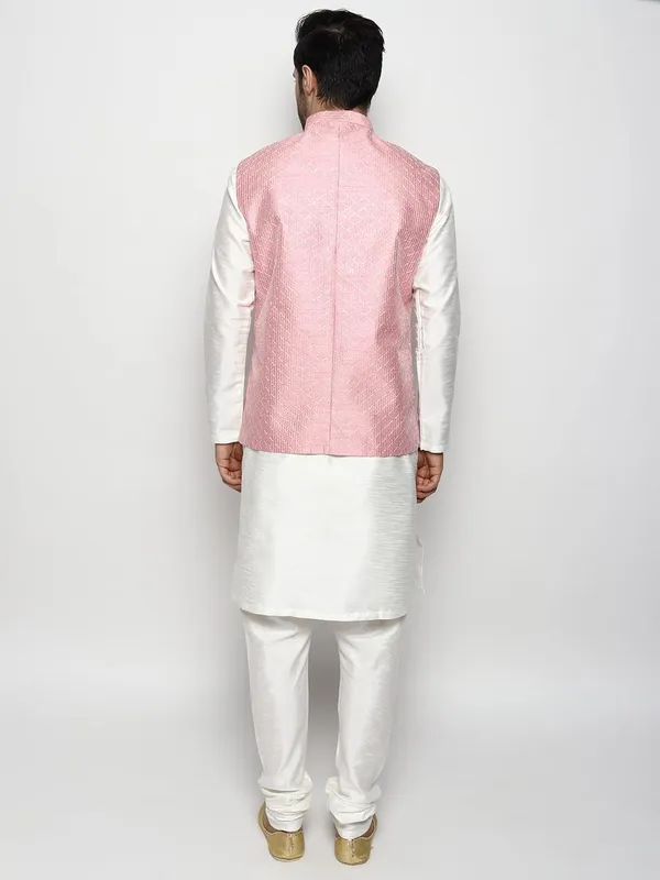 Men's_Silk_Blend_Regular_Kurta_Churidar_Pyjama_with_Bundi_Nehru_Jacket/Waistcoat