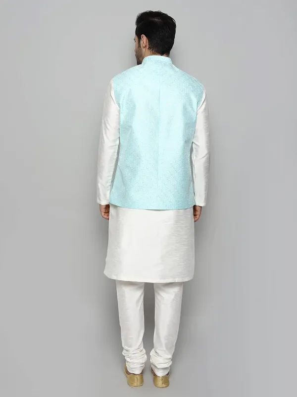 Men's_Silk_Blend_Regular_Kurta_Churidar_Pyjama_with_Bundi_Nehru_Jacket/Waistcoat