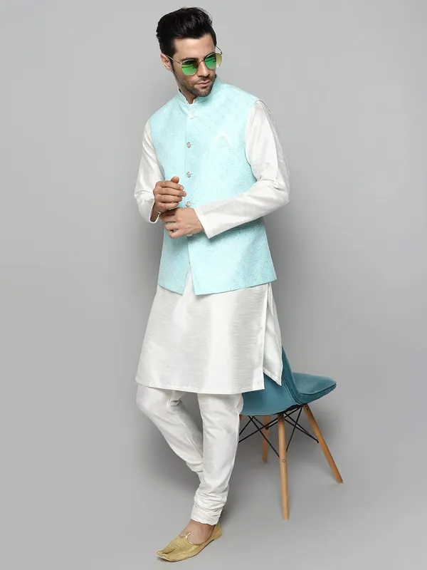 Men's_Silk_Blend_Regular_Kurta_Churidar_Pyjama_with_Bundi_Nehru_Jacket/Waistcoat