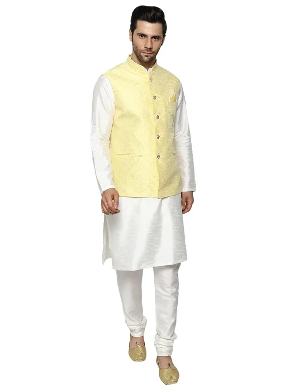 Men's_Silk_Blend_Regular_Kurta_Churidar_Pyjama_with_Bundi_Nehru_Jacket/Waistcoat