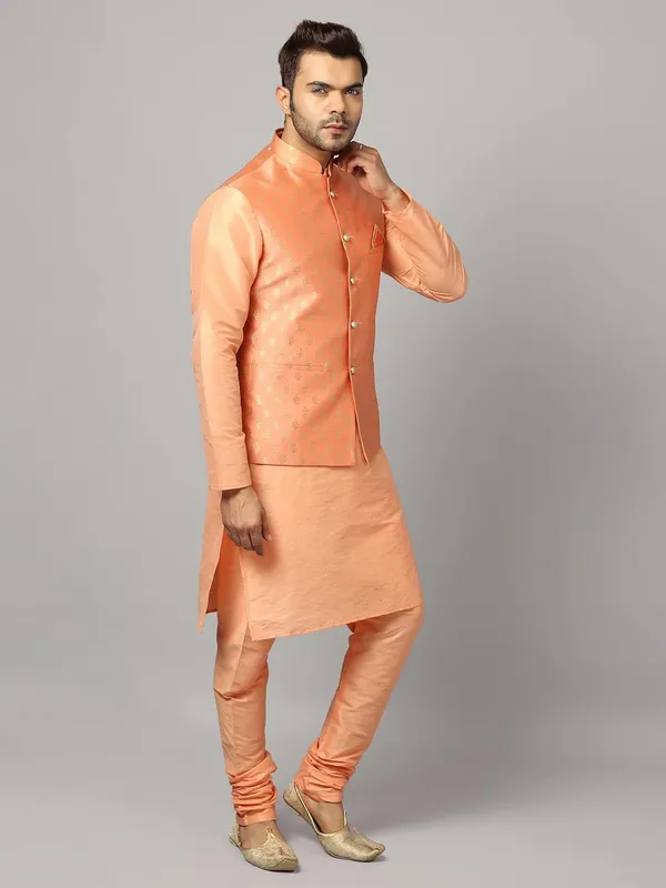 Men's_Silk_Blend_Regular_Kurta_Churidar_Pyjama_with_Bundi_Nehru_Jacket/Waistcoat