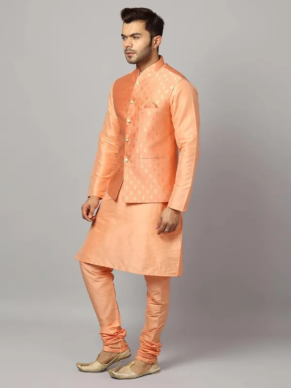 Men's_Silk_Blend_Regular_Kurta_Churidar_Pyjama_with_Bundi_Nehru_Jacket/Waistcoat