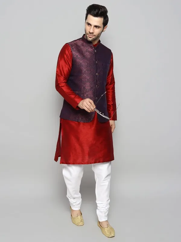Men's_Silk_Blend_Kurta_Pajama_with_Designer_Ethnic_Nehru_Jacket/Modi_Jacket?