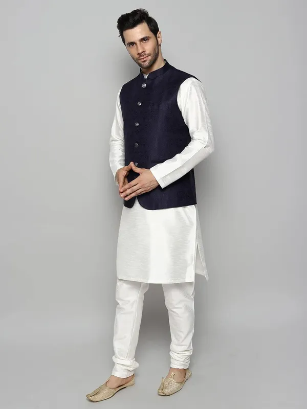 Men's_Silk_Blend_Kurta_Pajama_with_Designer_Ethnic_Nehru_Jacket/Modi_Jacket?