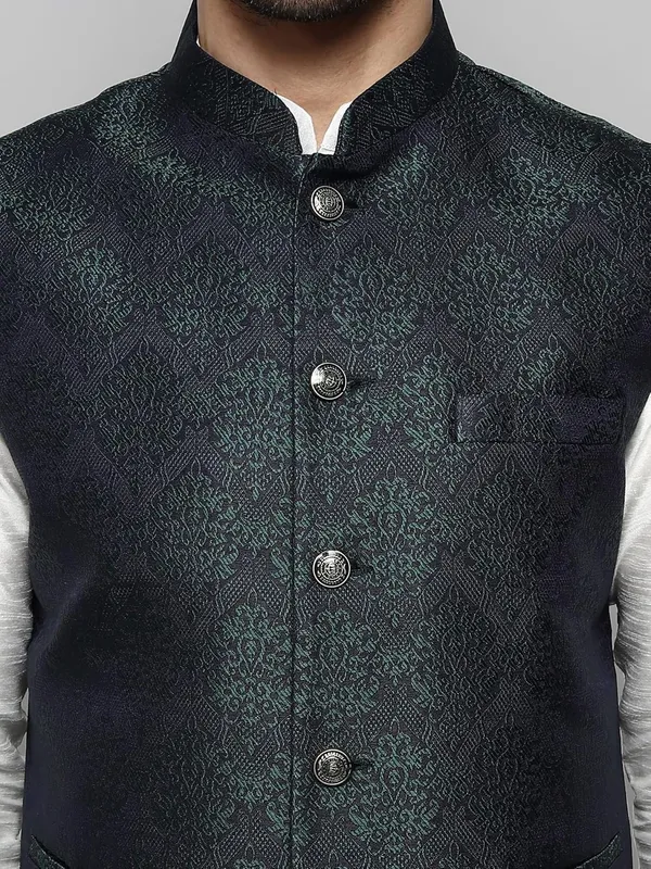 Men's_Silk_Blend_Kurta_Pajama_with_Designer_Ethnic_Nehru_Jacket/Modi_Jacket?