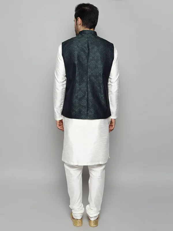 Men's_Silk_Blend_Kurta_Pajama_with_Designer_Ethnic_Nehru_Jacket/Modi_Jacket?