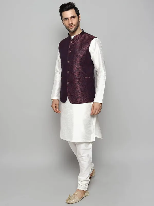 Men's_Silk_Blend_Kurta_Pajama_with_Designer_Ethnic_Nehru_Jacket/Modi_Jacket?