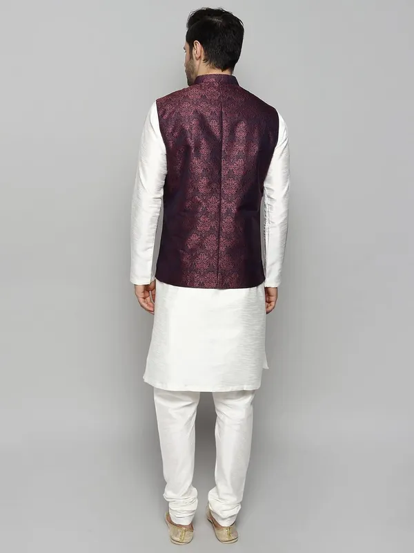 Men's_Silk_Blend_Kurta_Pajama_with_Designer_Ethnic_Nehru_Jacket/Modi_Jacket?
