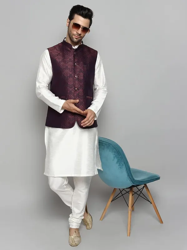 Men's_Silk_Blend_Kurta_Pajama_with_Designer_Ethnic_Nehru_Jacket/Modi_Jacket?