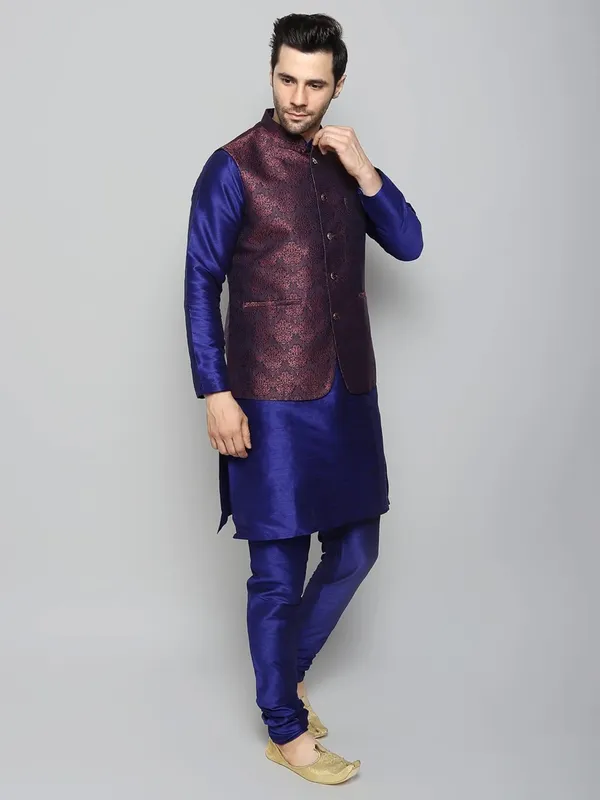 Men's_Silk_Blend_Kurta_Pajama_with_Designer_Ethnic_Nehru_Jacket/Modi_Jacket?
