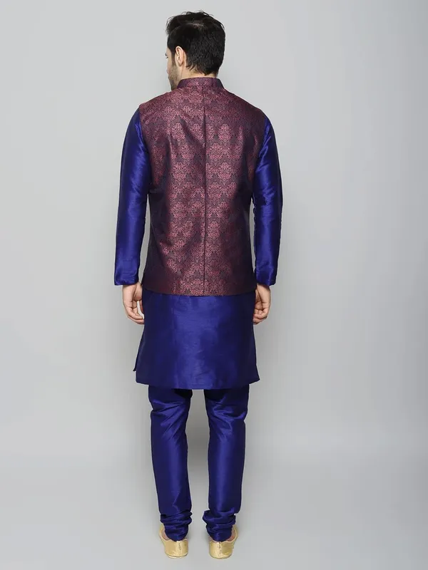 Men's_Silk_Blend_Kurta_Pajama_with_Designer_Ethnic_Nehru_Jacket/Modi_Jacket?