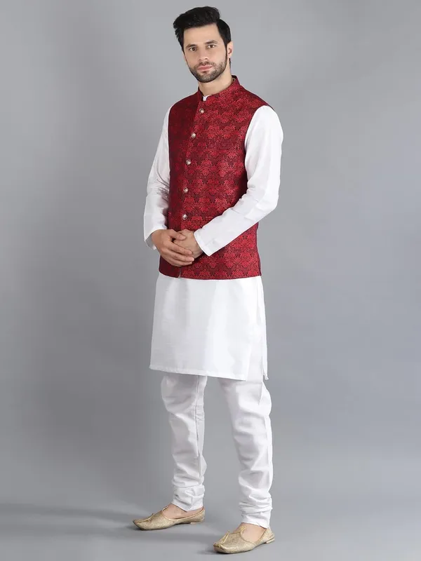 Men's_Silk_Blend_Kurta_Pajama_with_Designer_Ethnic_Nehru_Jacket/Modi_Jacket?