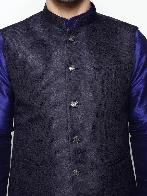 Men's_Silk_Blend_Kurta_Pajama_with_Designer_Ethnic_Nehru_Jacket/Modi_Jacket?