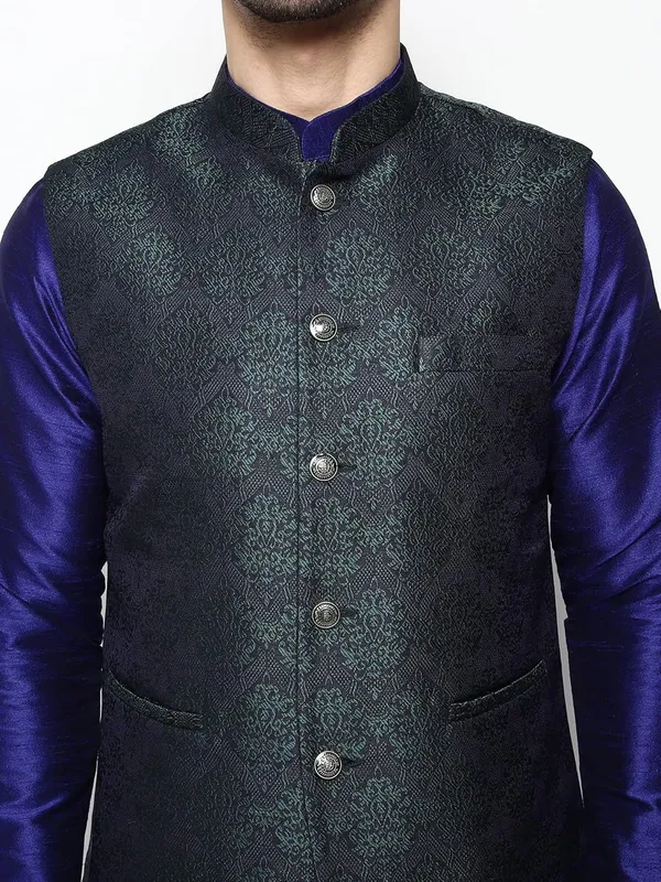 Men's_Silk_Blend_Kurta_Pajama_with_Designer_Ethnic_Nehru_Jacket/Modi_Jacket?