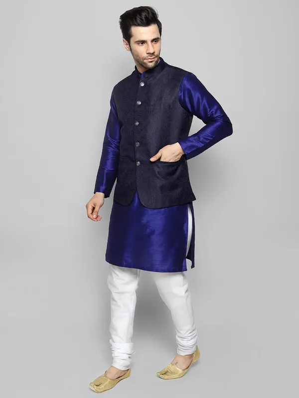 Men's_Silk_Blend_Kurta_Pajama_with_Designer_Ethnic_Nehru_Jacket/Modi_Jacket?