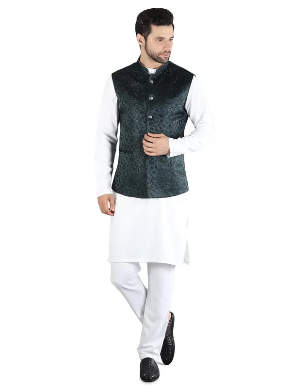Men's_Silk_Blend_Kurta_Pajama_with_Designer_Ethnic_Nehru_Jacket/Modi_Jacket