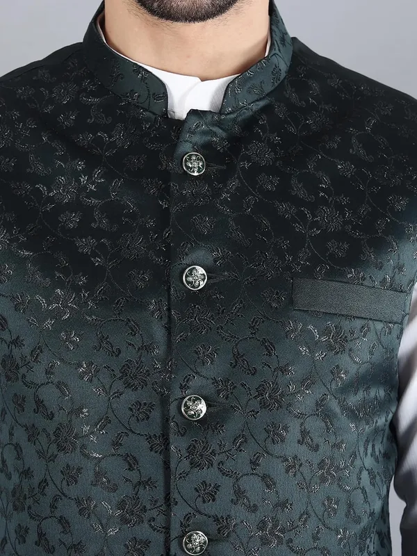 Men's_Silk_Blend_Kurta_Pajama_with_Designer_Ethnic_Nehru_Jacket/Modi_Jacket