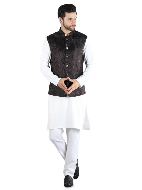 Men's_Silk_Blend_Kurta_Pajama_with_Designer_Ethnic_Nehru_Jacket/Modi_Jacket