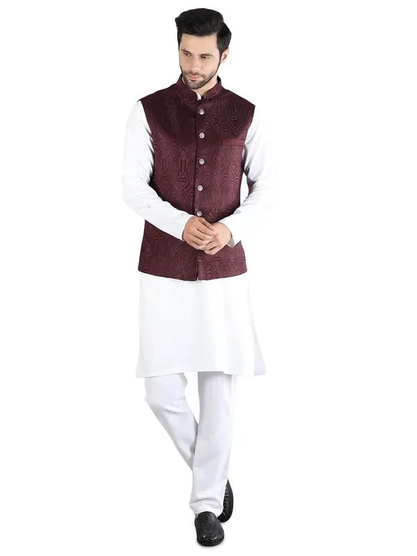 Men's_Silk_Blend_Kurta_Pajama_with_Designer_Ethnic_Nehru_Jacket/Modi_Jacket