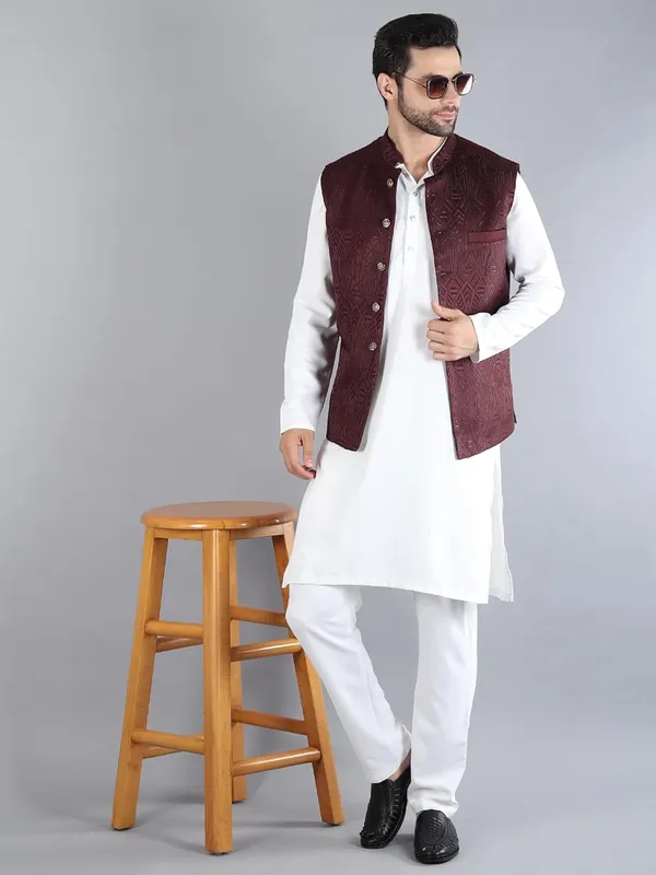 Men's_Silk_Blend_Kurta_Pajama_with_Designer_Ethnic_Nehru_Jacket/Modi_Jacket