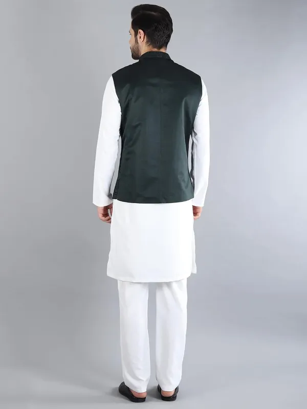 Men's_Silk_Blend_Kurta_Pajama_with_Designer_Ethnic_Nehru_Jacket/Modi_Jacket