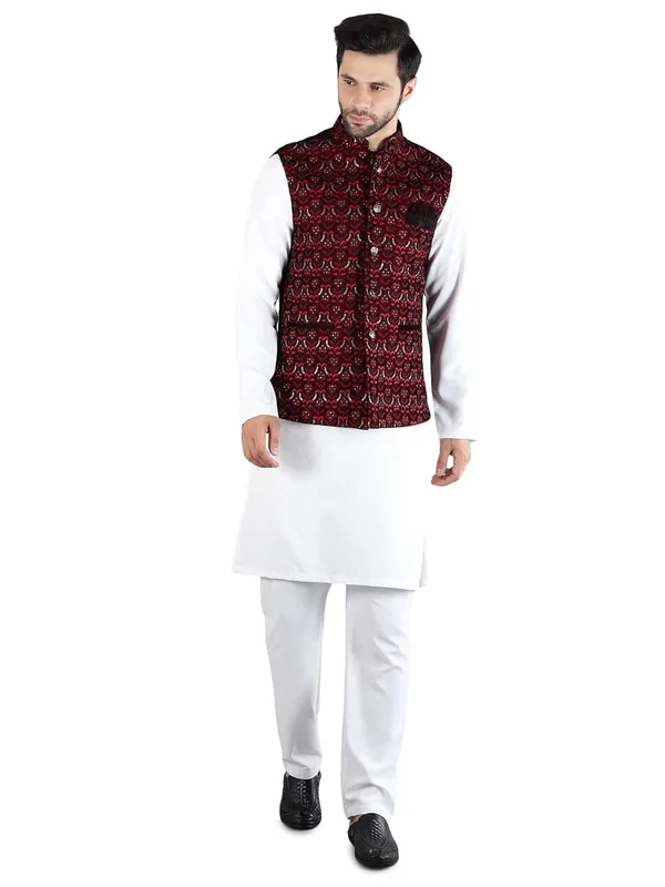 Men's_Silk_Blend_Kurta_Pajama_with_Designer_Ethnic_Nehru_Jacket/Modi_Jacket