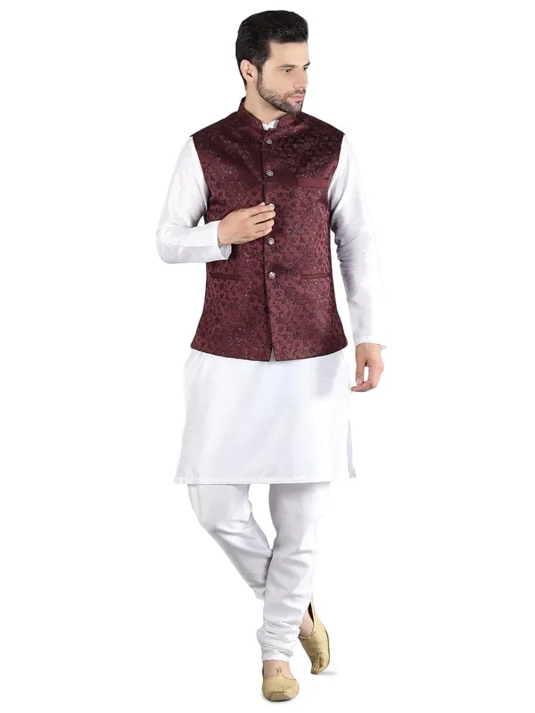 Men's_Silk_Blend_Kurta_Pajama_with_Designer_Ethnic_Nehru_Jacket/Modi_Jacket