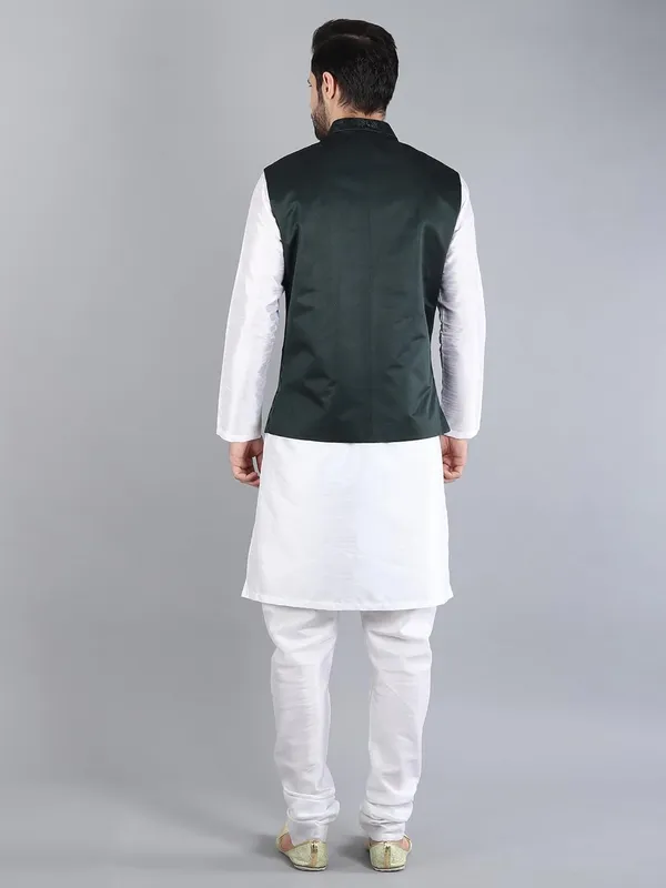 Men's_Silk_Blend_Kurta_Pajama_with_Designer_Ethnic_Nehru_Jacket/Modi_Jacket