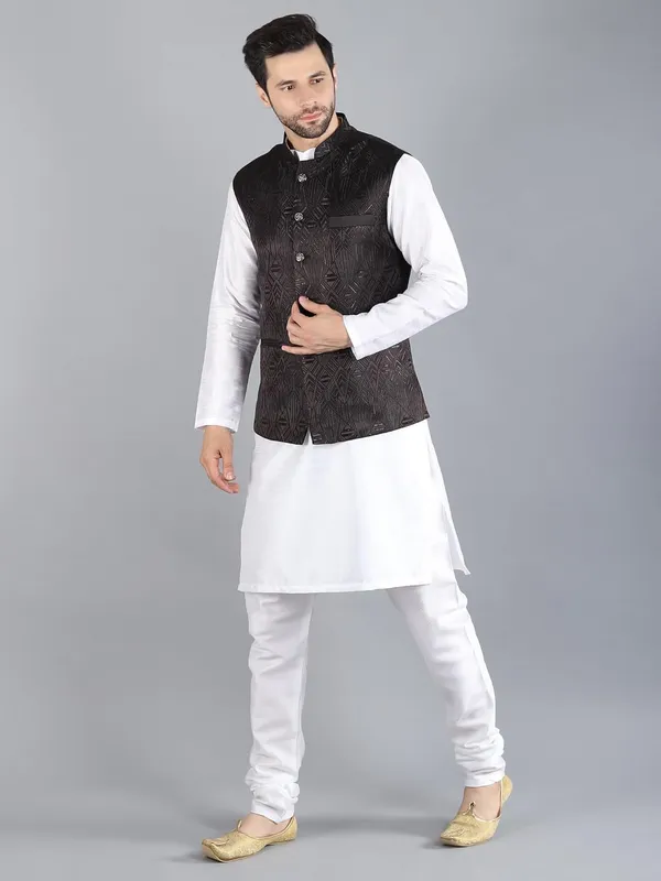 Men's_Silk_Blend_Kurta_Pajama_with_Designer_Ethnic_Nehru_Jacket/Modi_Jacket