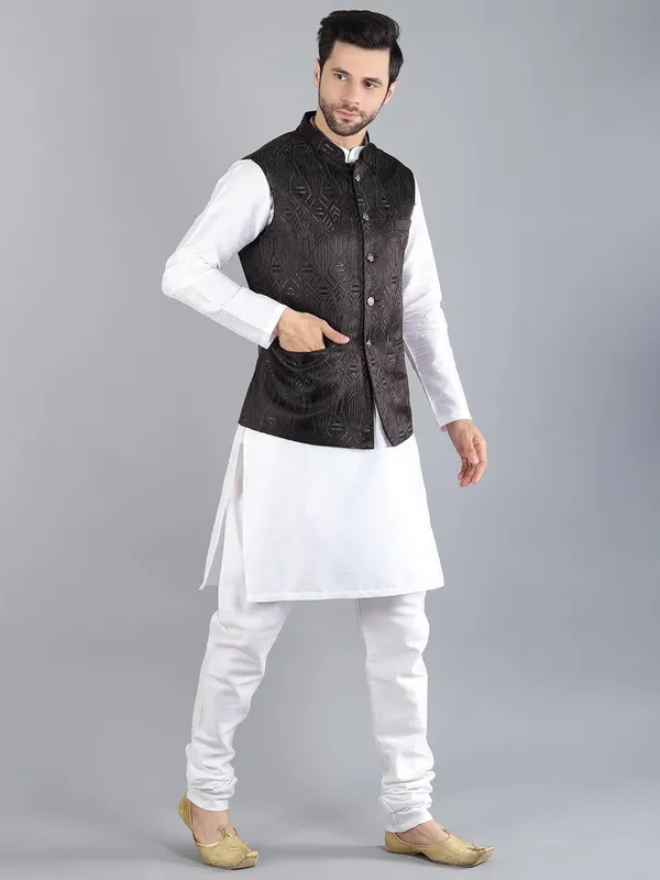 Men's_Silk_Blend_Kurta_Pajama_with_Designer_Ethnic_Nehru_Jacket/Modi_Jacket