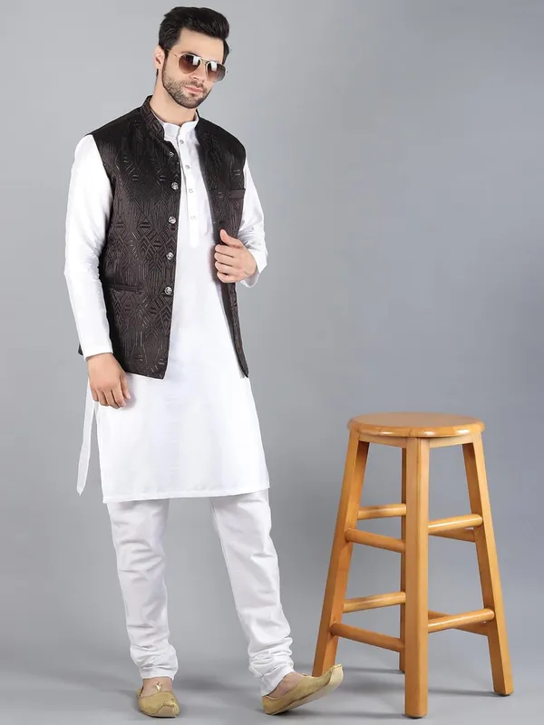 Men's_Silk_Blend_Kurta_Pajama_with_Designer_Ethnic_Nehru_Jacket/Modi_Jacket