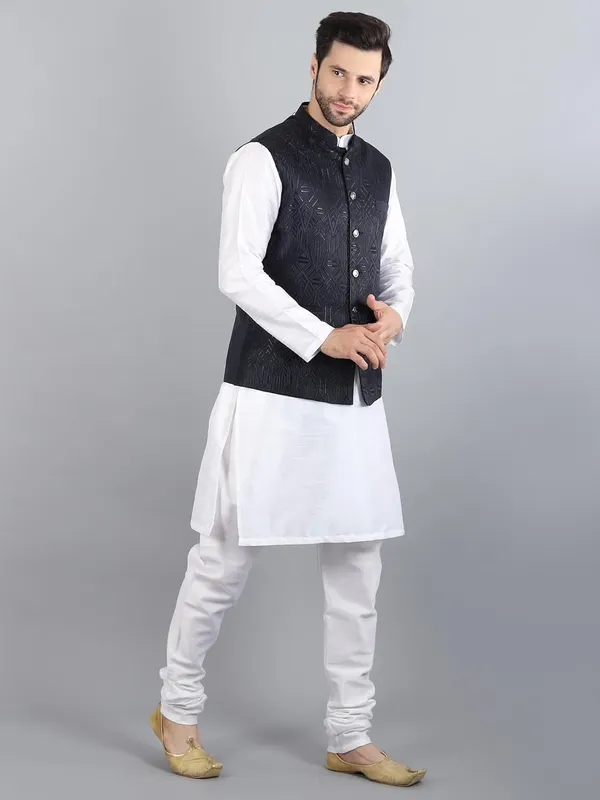 Men's_Silk_Blend_Kurta_Pajama_with_Designer_Ethnic_Nehru_Jacket/Modi_Jacket