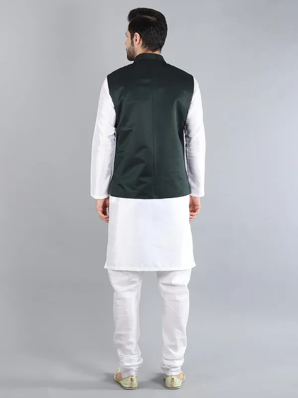 Men's_Silk_Blend_Kurta_Pajama_with_Designer_Ethnic_Nehru_Jacket/Modi_Jacket