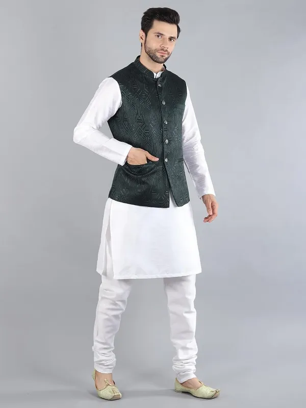 Men's_Silk_Blend_Kurta_Pajama_with_Designer_Ethnic_Nehru_Jacket/Modi_Jacket