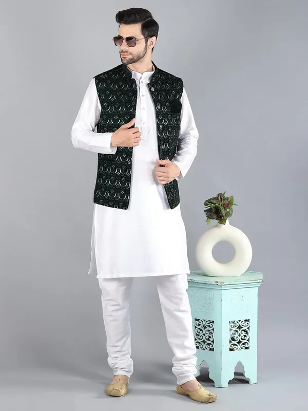 Men's_Silk_Blend_Kurta_Pajama_with_Designer_Ethnic_Nehru_Jacket/Modi_Jacket