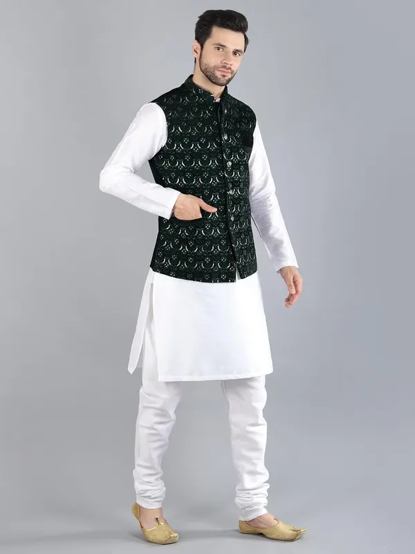 Men's_Silk_Blend_Kurta_Pajama_with_Designer_Ethnic_Nehru_Jacket/Modi_Jacket
