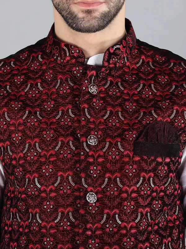Men's_Silk_Blend_Kurta_Pajama_with_Designer_Ethnic_Nehru_Jacket/Modi_Jacket
