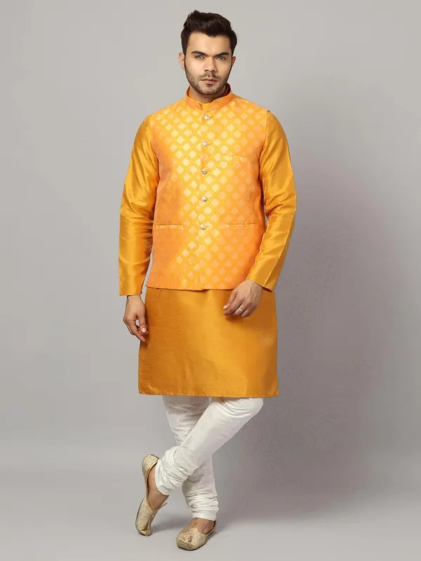 Men's_Silk_Blend_Regular_Kurta_Churidar_Pyjama_with_Bundi_Nehru_Jacket/Waistcoat