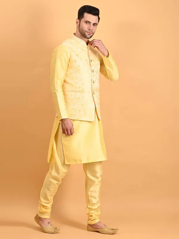 Men's_Silk_Blend_Kurta_Pajama_with_Designer_Ethnic_Nehru_Jacket/Modi_Jacket