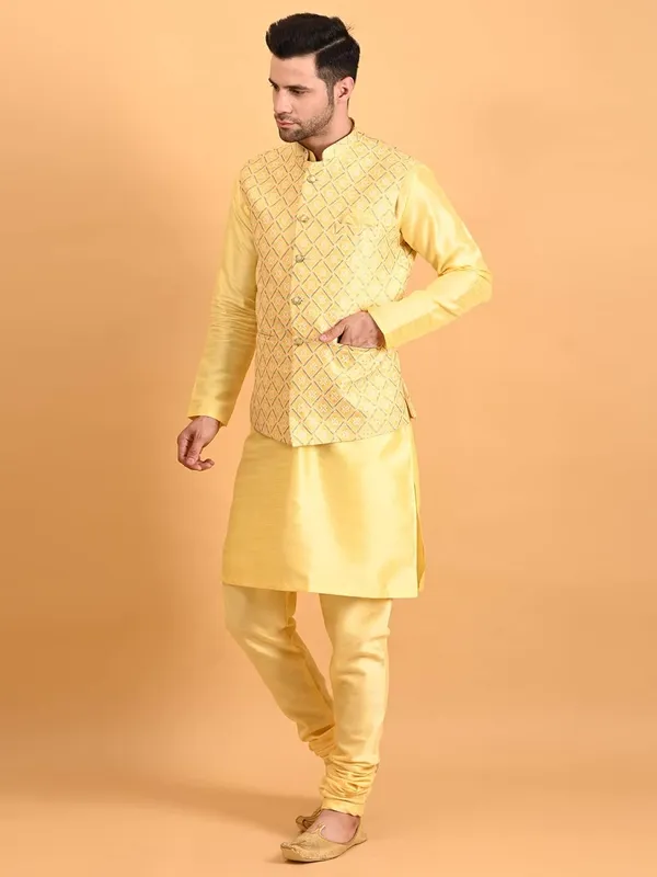 Men's_Silk_Blend_Kurta_Pajama_with_Designer_Ethnic_Nehru_Jacket/Modi_Jacket