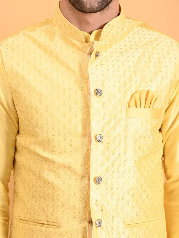 Men's_Silk_Blend_Kurta_Pajama_with_Designer_Ethnic_Nehru_Jacket/Modi_Jacket