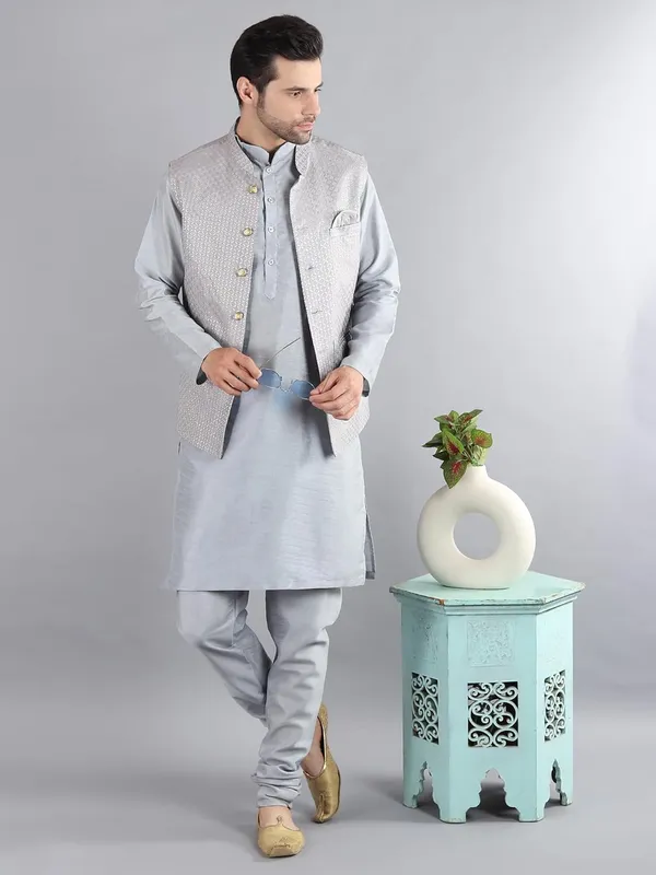Men's_Silk_Blend_Kurta_Pajama_with_Designer_Ethnic_Nehru_Jacket/Modi_Jacket