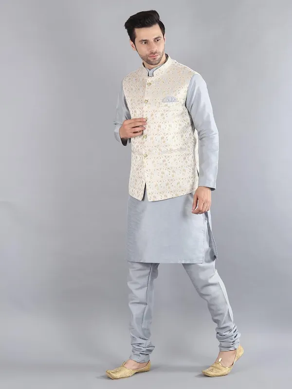 Men's_Silk_Blend_Kurta_Pajama_with_Designer_Ethnic_Nehru_Jacket/Modi_Jacket
