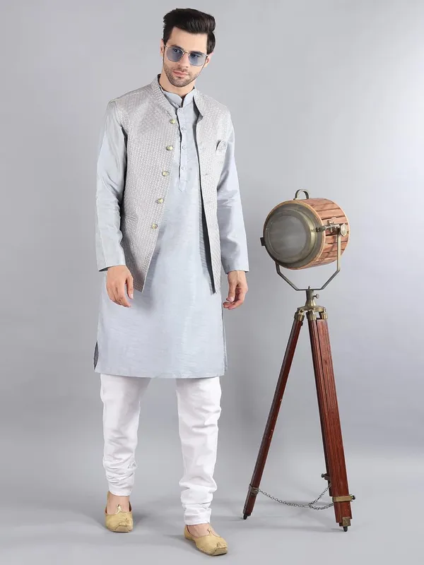Men's_Silk_Blend_Kurta_Pajama_with_Designer_Ethnic_Nehru_Jacket/Modi_Jacket