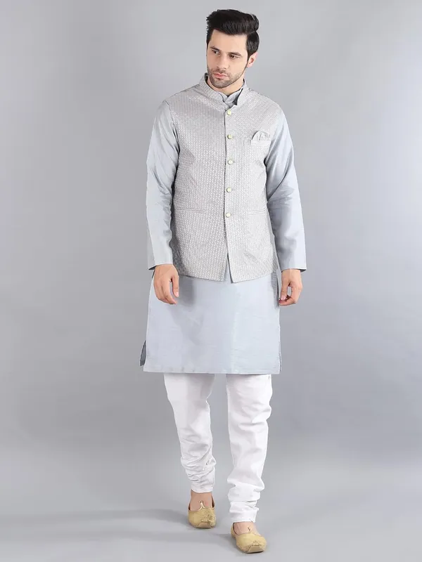 Men's_Silk_Blend_Kurta_Pajama_with_Designer_Ethnic_Nehru_Jacket/Modi_Jacket