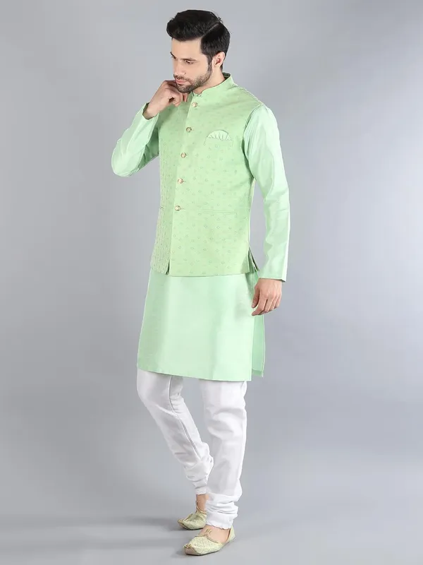 Men's_Silk_Blend_Kurta_Pajama_with_Designer_Ethnic_Nehru_Jacket/Modi_Jacket