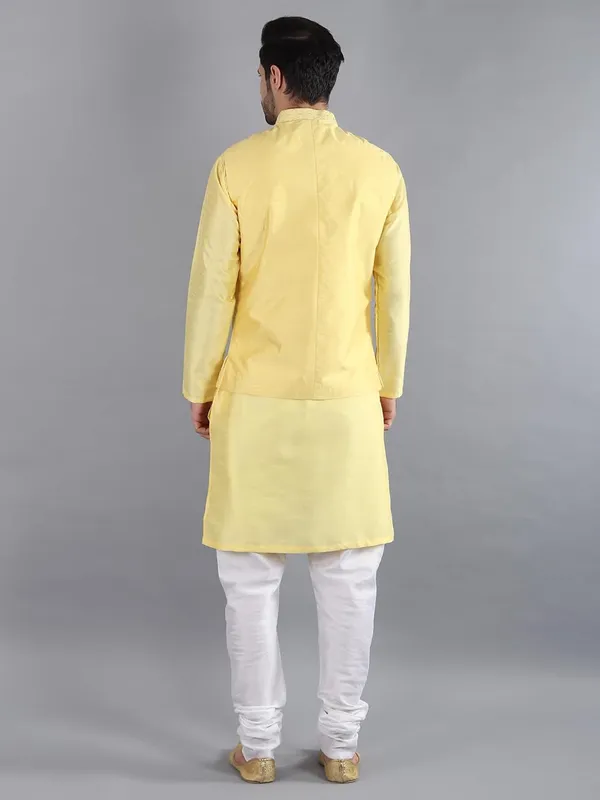 Men's_Silk_Blend_Kurta_Pajama_with_Designer_Ethnic_Nehru_Jacket/Modi_Jacket