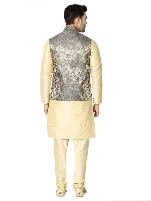 men's_Silk_Blend_Kurta_Pejama_&_Waistcot_Set